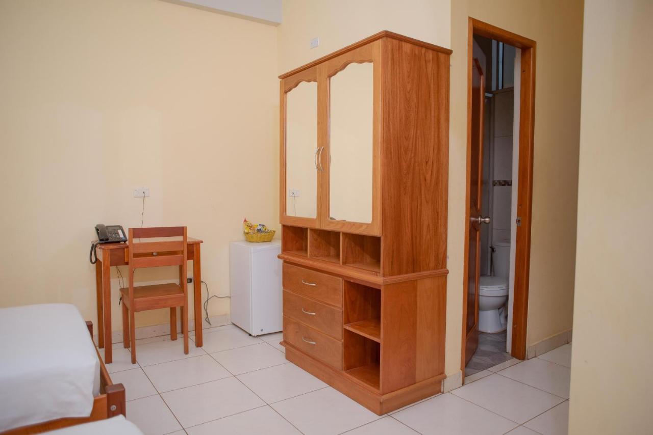 פוקאלפה Hotel Jhor Bush מראה חיצוני תמונה